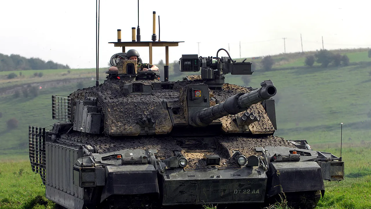 Ambasador: Marea Britanie va furniza 28 de tancuri Challenger 2 pentru Ucraina 
