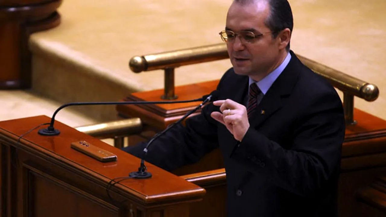 Boc cere reducerea cu 25% a salariilor în companii de stat, inclusiv la Eximbank şi CEC