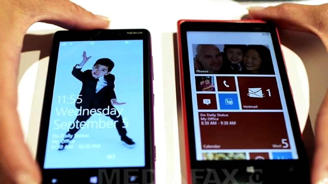 Nokia lansează în noiembrie modelele Lumia 920 şi 820. Ce preţuri vor avea telefoanele