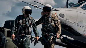 Războiul din Ucraina, ziua 172. Oraşele ucrainene, atacate fără oprire. Mai mulţi copii au fost ucişi / Soldaţi ucraineni sunt antrenaţi de instructori britanici / Moscova anunţă victorii la periferia Doneţkului / Ruşii, tot mai aroganţi: ajutorul Vestului, inutil pentru Ucraina / Zelenski denunţă: Teroarea rusă vrea să ne spargă forţa internă / Lupte intense în est