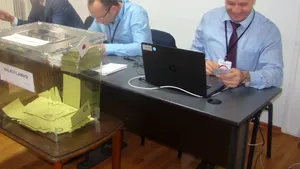 Peste 1,2 milioane de turci din străinătate au votat la referendumul pentru revizuirea Constituţiei. Ce propune Erdogan şi când vor fi anunţate rezultatele finale 