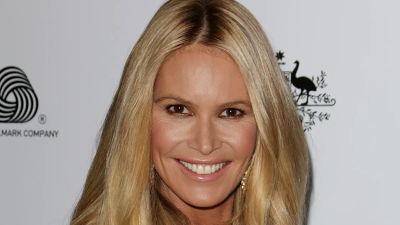 Elle Macpherson s-a logodit. Cine este alesul top-modelului