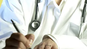 Asistentă medicală jefuită de un pacient