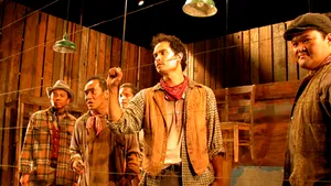 Spectacol al companiei Ma-Yi din New York, pe scena Teatrului Odeon