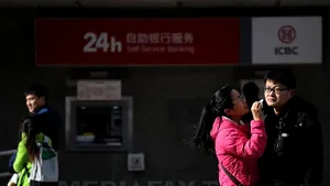 Băncile chineze au acordat împrumuturi de 209 miliarde de dolari pentru susţinerea pieţei de capital