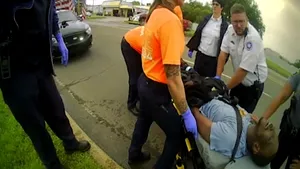 VIDEO | Poliţia din Oklahoma a făcut publice imaginile cu decesul unui alt bărbat de culoare / Scenele seamănă izbitor cu cele petrecute în cazul lui George Floyd