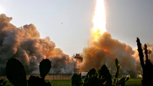 Naveta spaţială Endeavour, lansată cu succes