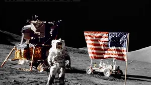 NEIL ARMSTRONG A MURIT. Primul om care a păşit pe Lună avea 82 de ani - VIDEO, FOTO