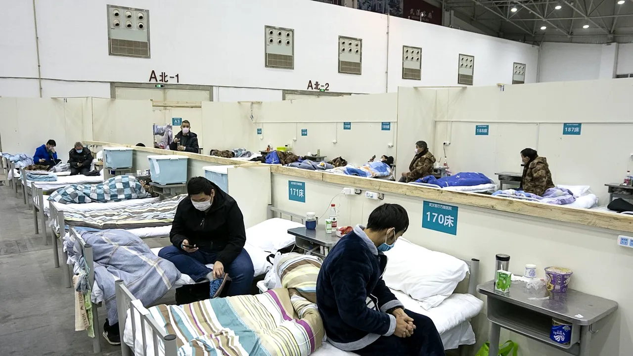 Peste 1.000 de decese cauzate de coronavirus, confirmate de autorităţile chineze. Aproape 1.300 de persoane, în stare critică