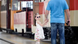 Apa Nova, în luptă cu canicula: Călătorii de pe liniile RATB 1, 21, 32 şi 41 vor primi apă de la Compania de Ape
