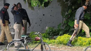 Circa 40 de morţi, după două explozii produse lângă Islamabad