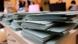 Una spun şi alta fac. Doar 21% din autorităţi au respectat legislaţia privind achiziţiile publice de hârtie ecologică