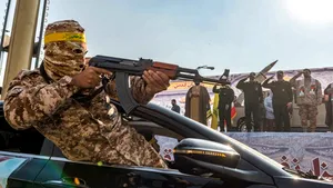 Paramilitarii iranieni au început vânătoarea spionilor Mossad. Doi presupuși agenți au fost executați