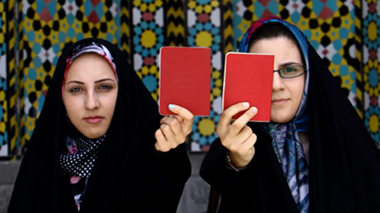 Iranienii votează pentru desemnarea preşedintelui ţării - GALERIE FOTO şi VIDEO