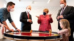 Merkel are un nou favorit. Cine ar putea prelua conducerea CDU, după eşecul istoric din alegeri