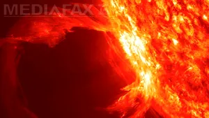 De ce este mult mai fierbinte coroana solară decât suprafaţa astrului?