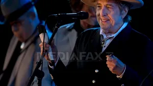 Bob Dylan a postat primul lui mesaj pe Facebook, în care a prezis victoria lui Barack Obama