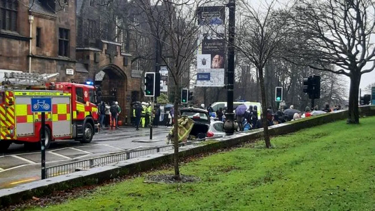 Autorităţile britanice au evacuat clădirile unor universităţi în urma mai multor alerte | VIDEO