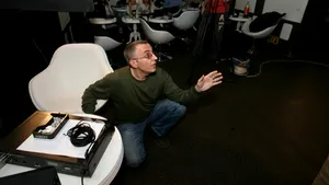 26 de bărbaţi celebri, în noul clip al trupei Taxi - VIDEO