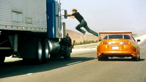 Maşina de curse condusă de Paul Walker în primul film din seria 