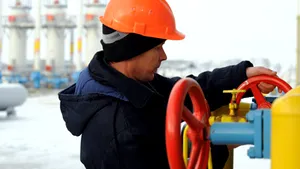 Kievul semnează acordul, renunţând la clauza adiţională