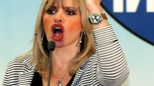 Alessandra Mussolini se retrage din grupul ITS din cauza declarţiilor lui Vadim Tudor