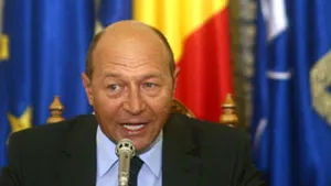 Băsescu îi cere lui Tăriceanu să anuleze taxa auto