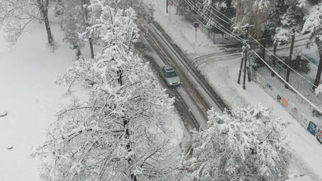 ANM anunță ploi și ninsori în mai multe zone din țară