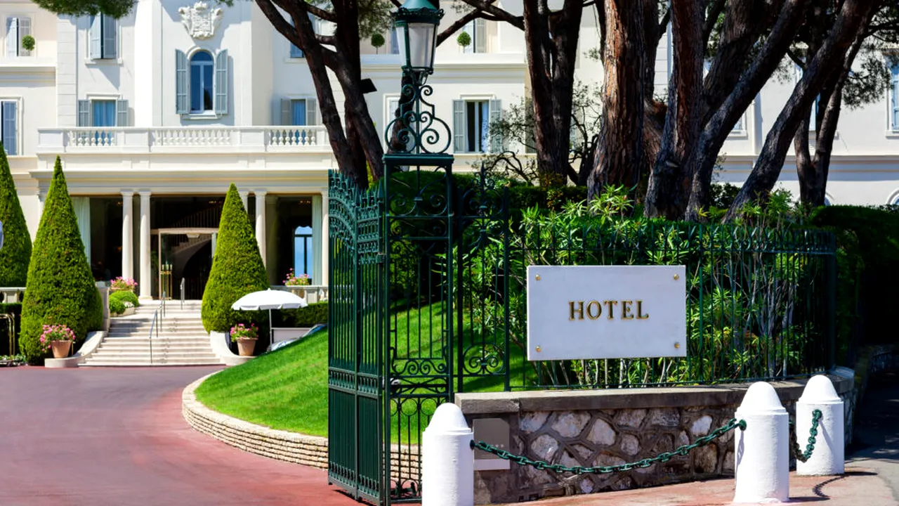 „Ajunge!”. S-au săturat de influenceri. Hotelurile, restaurantele și locurile celebre care le închid ușa 