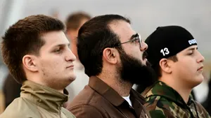 Ramzan Kadîrov își promovează fiul Akhmat ca vicepremier interimar în Cecenia. Care este starea de sănătate a liderului cecen