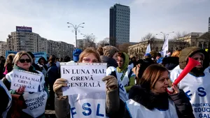 Sindicaliștii din învățământ protestează în fața Ministerului Educației. Ce nemulțumiri au