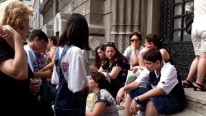 Asociaţia Elevilor din Constanţa a dat Guvernul în judecată pentru că nu ar deconta abonamentele