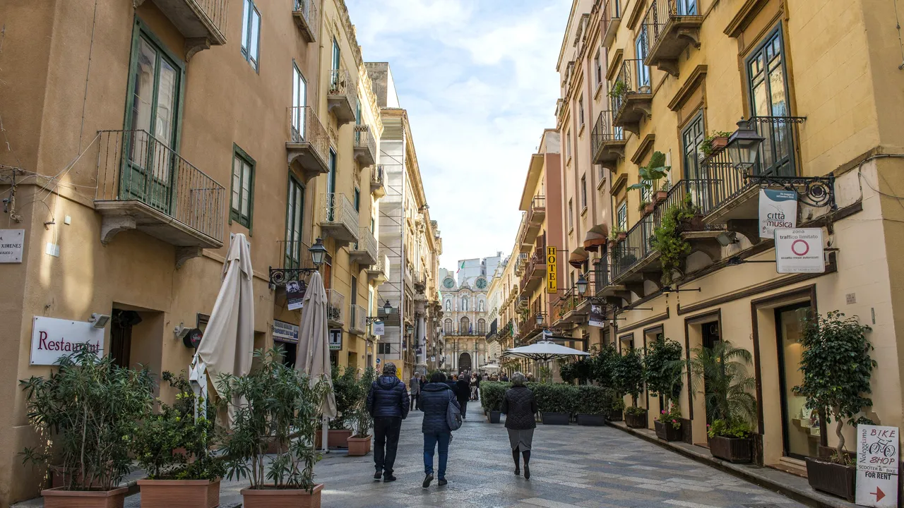 Sicilia va plăti jumătate din preţul zborurilor turiştilor care vizitează regiunea în toamnă