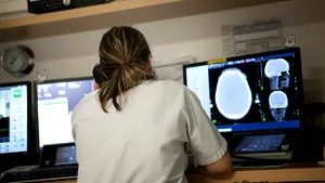 Healthcare Trends, ora 13:00. Care sunt factorii de risc în apariţia cancerelor? Cum prevenim şi vindecăm tumorile?