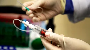 Vaccin anti-Covid-19. Americanii de la Moderna propun transformarea corpului uman într-o maşinărie care produce vaccinuri