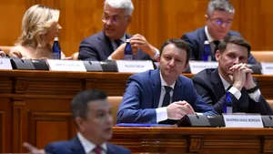 „Nu e nu! Ați ales să vă țineți de scaune” - Grindeanu, în plen. „După alegeri, veți încăpea toți într-un lift. Fără să vă înghesuiți”