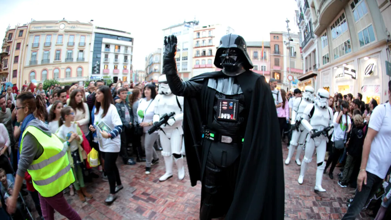 Despăgubire de zeci de mii de lire sterline pentru o femeie comparată de colegi cu Darth Vader