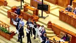 Scandal în Parlamentul României, în timpul dezbaterii cererii SUA privind trimiterea de forțe și echipamente în România, în contextul războiului din Iran