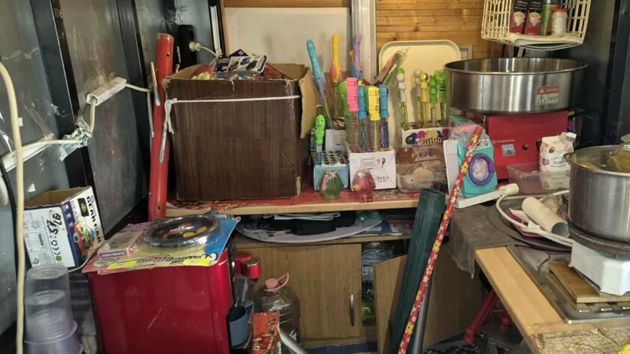 Mucegai, rugină, alimente expirate și jucării periculoase, găsite în urma controalelor recente la operatorii economici