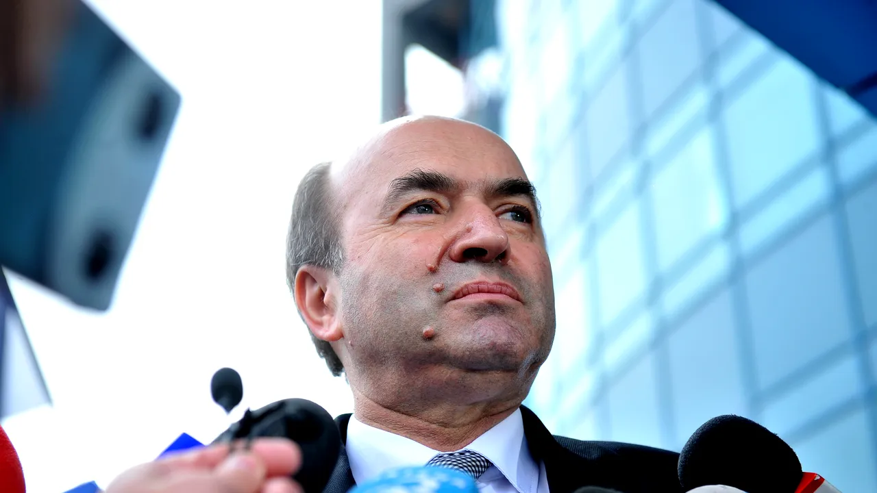 Un nou mandat pentru Tudorel Toader la Ministerul Justiţiei / Toader, despre Ghiţă: Am stabilit o întâlnire, în martie, cu ministrul Justiţiei din Serbia
