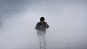 Cel puţin 11 morţi şi sute de mii de persoane evacuate în Filipine, din cauza unui taifun