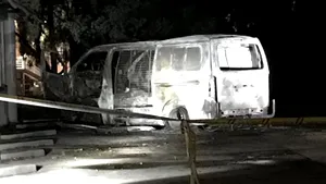 VIDEO Un vehicul cu butelii de gaz a intrat în sediul unei grup conservator creştin din Australia
