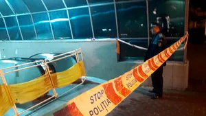 Pasajul prăbuşit în Piteşti nu a mai fost consolidat de 22 de ani. Poliţia a demarat o anchetă