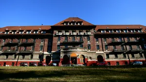 Hotelul Triumf, dorit de DNA, trece în administrarea Ministerului Afacerilor Externe