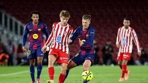 Mijlocașul Barcelonei, Dani Olmo, indisponibil cel puțin o lună, din cauza unei accidentări la umăr