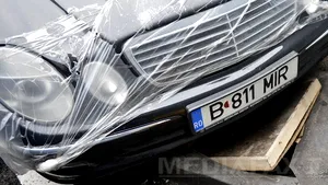 Bărbatul împuşcat de Vitalie Proca şi-a luat maşina ciuruită de gloanţe de la Poliţia Capitalei