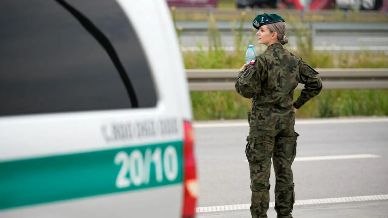 Polonia găsește resturi ale unui „obiect zburător” lângă granița cu Belarus
