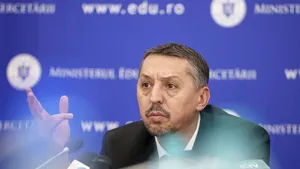Ministerul Educaţiei vine cu precizări privind numărul total de posturi în anul şcolar curent: Nu au fost anulate posturi de titulari