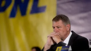 COMENTARIU - Iohannis, pe urmele lui Iliescu: Viitorul lider PNL a vorbit în Congres de 