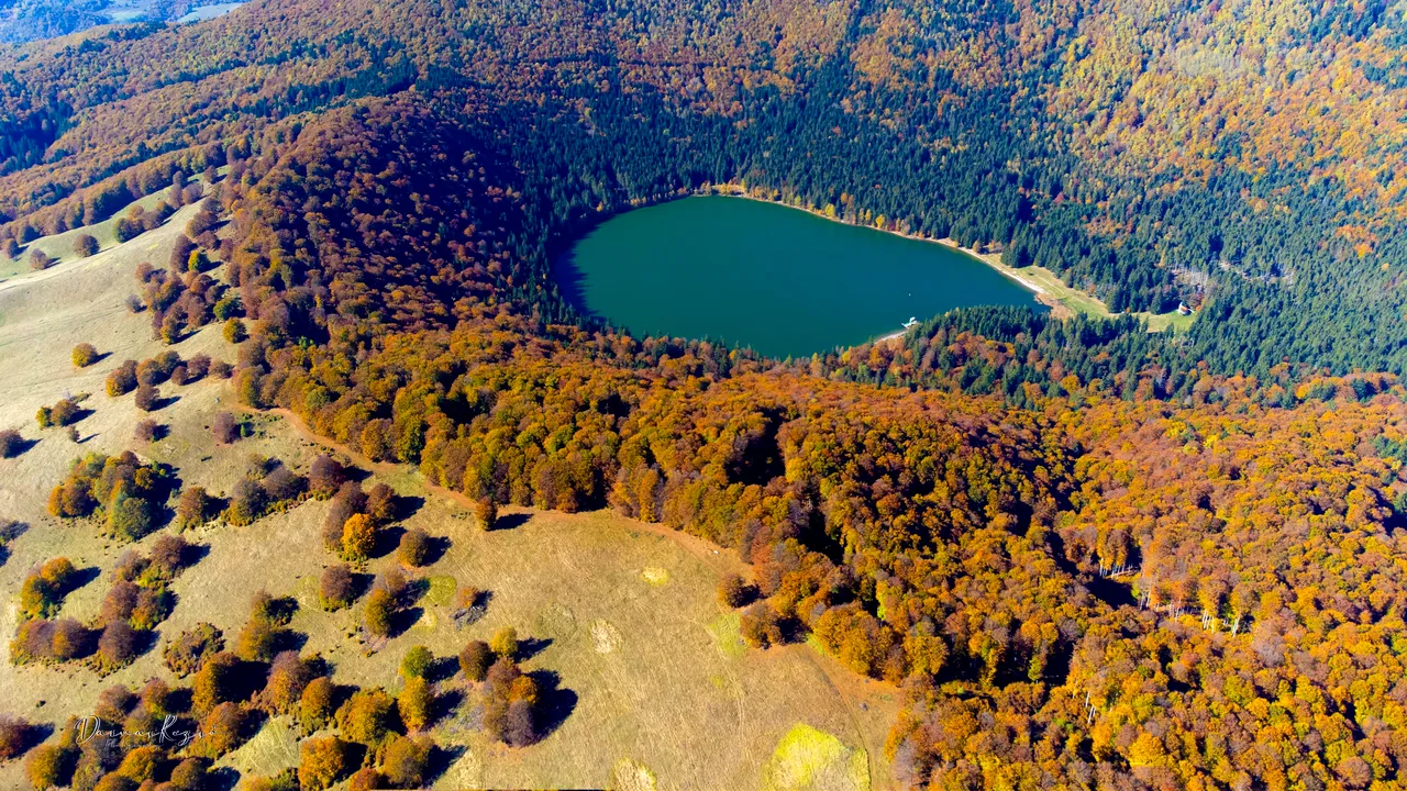 Recorduri de temperatură înregistrate în apa Lacului Sfânta Ana, în 2024